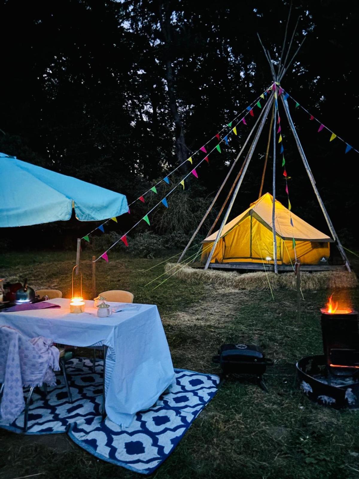 Campsite Farm Bell Tent Fire Pit Bbq Pet Friendly *